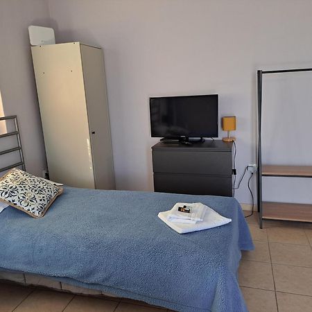 Seashell Apartment Artemida  Ngoại thất bức ảnh