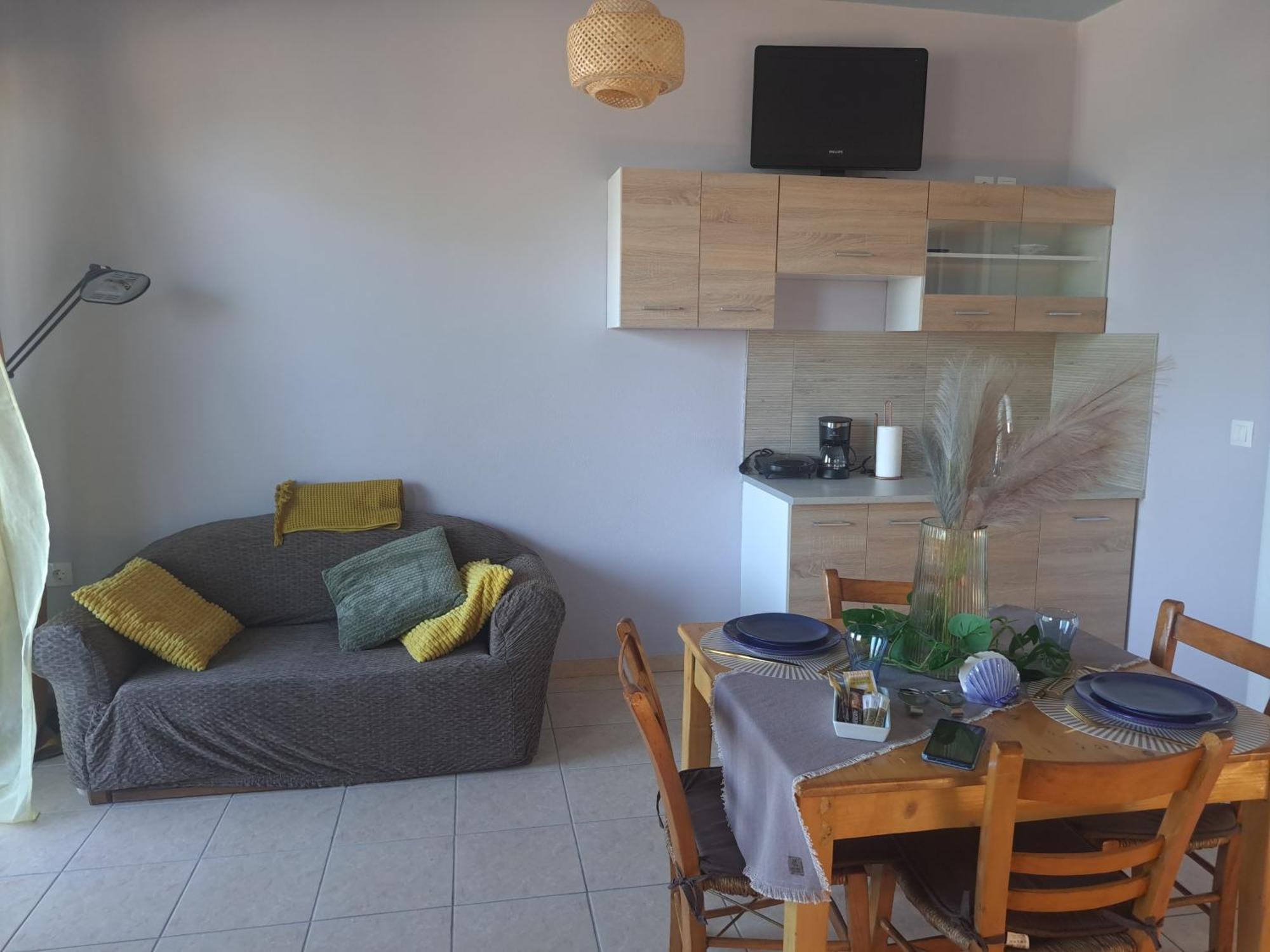 Seashell Apartment Artemida  Ngoại thất bức ảnh