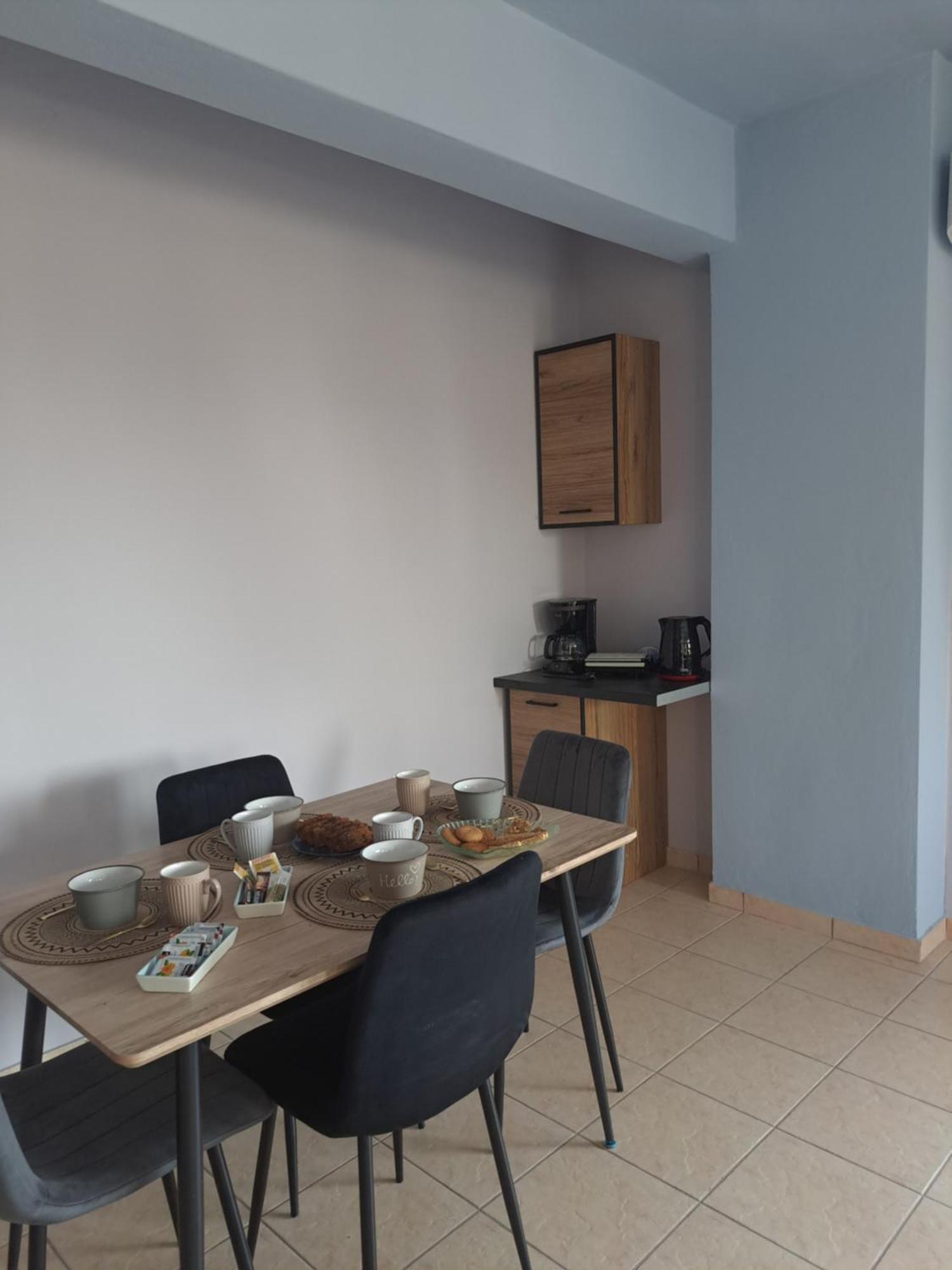 Seashell Apartment Artemida  Ngoại thất bức ảnh