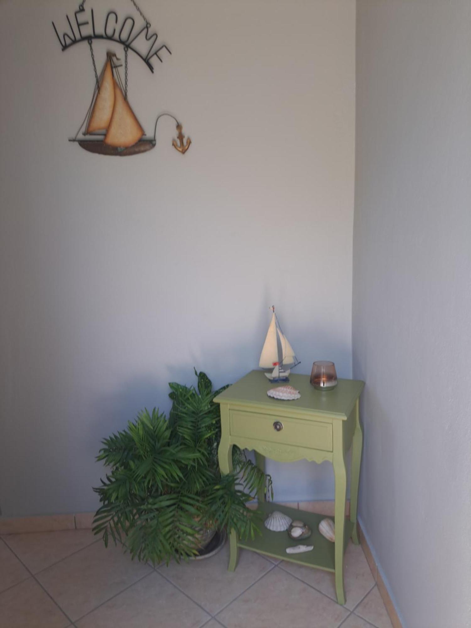 Seashell Apartment Artemida  Ngoại thất bức ảnh
