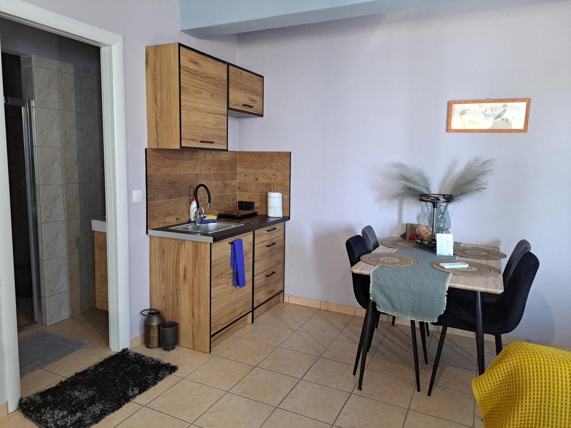 Seashell Apartment Artemida  Ngoại thất bức ảnh